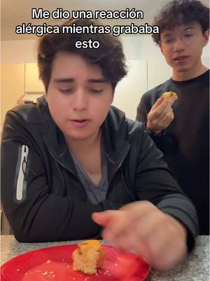 A post by @adriansevilla22 on TikTok caption: 🫠🫠🫠 #humor #comedia 