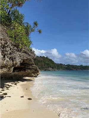 A post by @gessicazambon on TikTok caption: Secret beach🏝️🥥