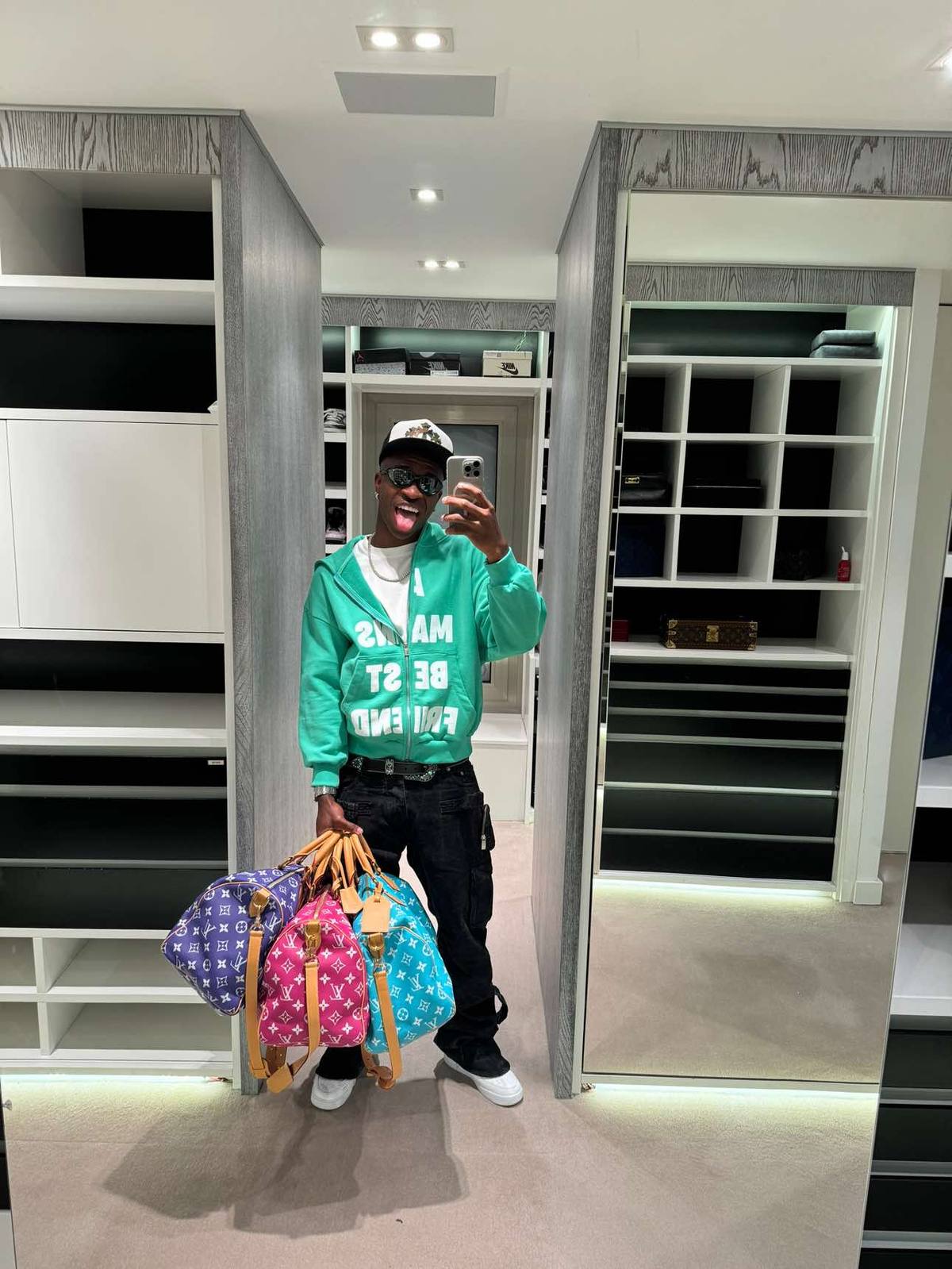 A post by @vinijr on TikTok