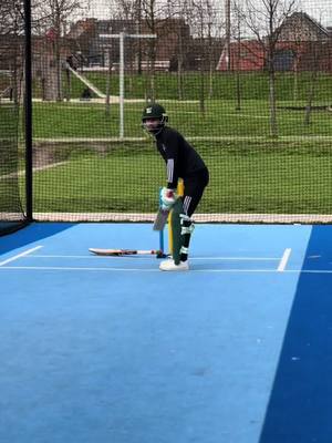 A post by @ab.ziaudin19 on TikTok caption: My batting#🙌🔥🤍 #officialaccount #2024tiktok #viraltiktok #fyp #1kviews #officialziaudin #everyone #tranding #unfreezemyacount #fypage #foryoupageofficiall #fypシ゚ #fypシ゚ #everyone @⇶💪🏏ꋊ𝒐𝒐𝚛𝗶͟͞͞★ 