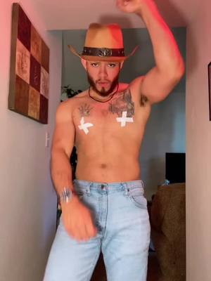 A post by @elmergali20 on TikTok caption: #paratiiiiiiiiiiiiiiiiiiiiiiiiiiiiiii #foryou #creatersearchingsight #latino llego tu vaquero mami😼