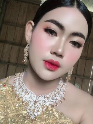 A post by @ounrii593 on TikTok caption: #លង់ស្នេហ៍ប្រុសចាស់ 