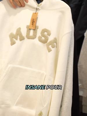 A post by @lajetsociety on TikTok caption: Les cadeaux parfaits pour la saison! 😍✨ Les hoodie Muse sont ultra confortables et stylés. Vous ne voudrez plus les enlever! #pourtoi #fyp #fypシ 