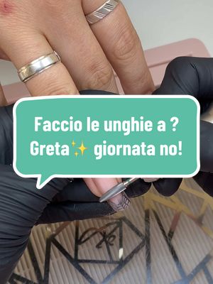 A post by @onicotecnicasincera on TikTok caption: Se vi capita una giornata no, non scoraggiatevi , fatevi forza e pensate ad una cosa che vi fa star bene ❤️ riuscirete a sistemare tutto ne sono sicura! #nailsmiki #onicotecnicasincera #faccioleunghiea #giornatano #unghiemandorla 