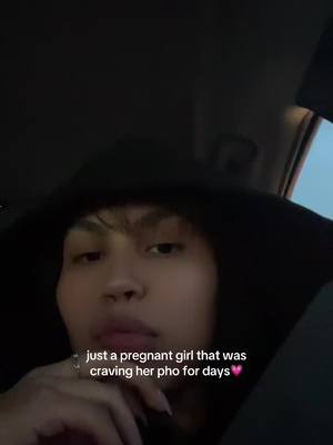 A post by @betsy.yy on TikTok caption: #fyp #foryou #foryoupage #xyzbca #pregnant #trend #levelup #viral 