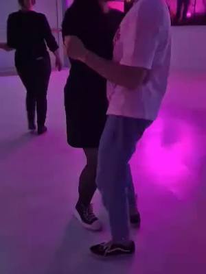 A post by @adelinemahieu6 on TikTok caption: #bachata 