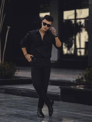 A post by @salah_ahmed9 on TikTok caption: 10 poses📸let’s go🔥 #poses #style #fashion #viral 