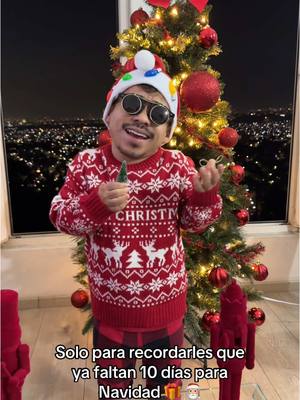 A post by @el_abelito_oficial on TikTok caption: Mi ayudante y yo les damos esta noticia 🎄🎅🏼 @El taquito de abelito #humor #navidad #abelito #lipsync #mascota #bulldog 