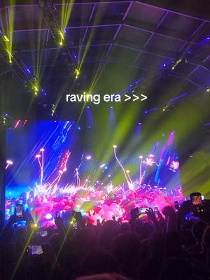 A post by @vincylu on TikTok caption: BEAUTIFUL!!! #fyp #zedd #rave #edm #ravetok #vegas 