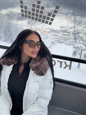 A post by @anna12helena on TikTok caption: #fyp #fy #fashiontiktok #foruyou #austria🇦🇹 #kitzbühel #snow #foruyou #vienna #winterfashion 