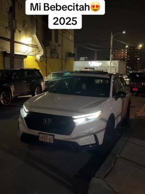 A post by @chipper.16 on TikTok caption: #2025 #Honda #CRV #hybrid #parati #viral #tending 