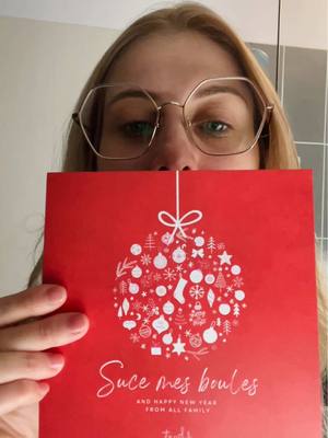 A post by @lauralauneoff on TikTok caption: RIENAF.com pour passer votre putain de commande, pour un joyeux Noël d’enc*lé 🎄 #humour #humoriste #lauralaune