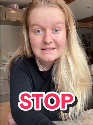 A post by @kristinesloth4 on TikTok caption: STOP så med at kommentere på min krop. Og andres. Tak. 