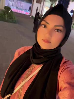 A post by @pretty_.zahra on TikTok caption: 🥰🥰 #allah #mekka #hira #hijab #islam #fyp #viral_video #allahuakbar 