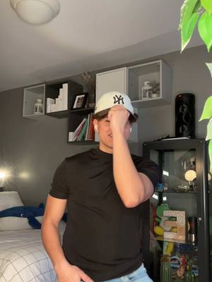 A post by @rodrigo_enrique on TikTok caption: Fyp