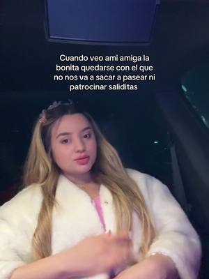 A post by @eveeelynn099 on TikTok caption: Es humor bueno? #humor #fyp #esevatonotequeda #interesadas🤣😍💵💲 #interesadas #golddiggers 