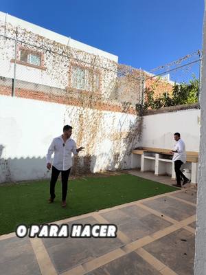 A post by @sebasbienesraices on TikTok caption: ¡Conoce esta hermosa casa que lo tiene todo y está en una ubicación inmejorable! # A solo 2 cuadras de la UAA. Planta baja: • Cochera para 2 autos con portón eléctrico Medio baño de visitas Sala y comedor amplios para tu comodidad Cocina integral grande con espacio para antecomedor Terraza ideal para descansar o recibir visitas Cuarto de servicio con baño completo Planta alta: • Sala de TV para momentos de relax Recámara principal con vestidor y baño completo 2 Recámaras secundarias con closet Baño completo adicional Accesorios: • Cisterna Portón eléctrico Pisos de parquet Cocina con acabado en granito Canceles de cristal templado en los baños Tanque estacionario Espacios: Terreno: 250 m? 卫. Construcción: 310 m2 ¡Todo esto por solo $5'850,000! Una casa moderna, funcional y en una ubicación privilegiada. ¡No dejes pasar esta oportunidad única! *