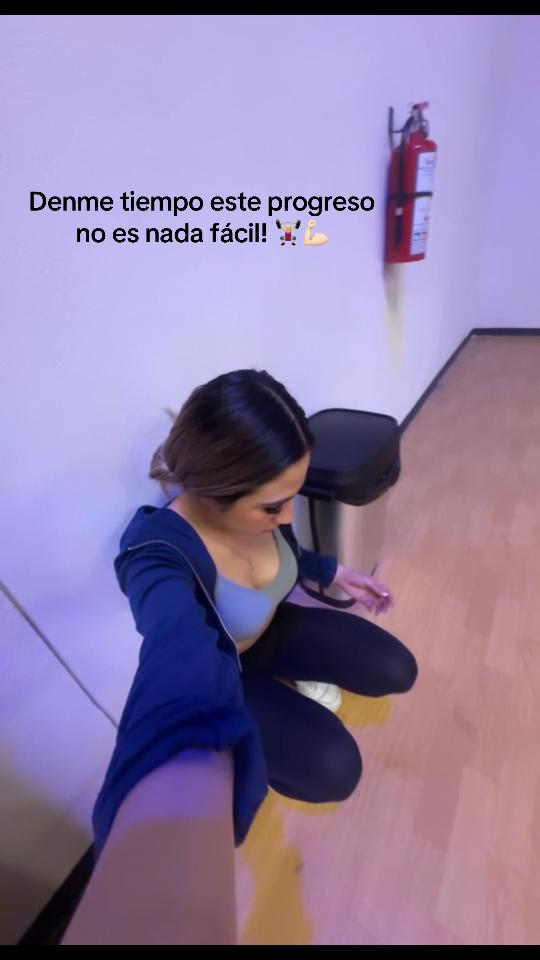 A post by @llnic.olell on TikTok caption: Ponganme en los comentarios sus mejores motivaciones!!!  Lo vamos a lograr 🏋🏼‍♀️🫶🏻💪🏻 #gym #regreso #linda #fyp #paratiiiiiiiiiiiiiiiiiiiiiiiiiiiiiii #follow 