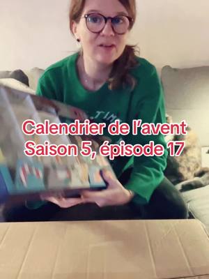 A post by @madameclairon on TikTok caption: Calendrier de l’avent : saison 5, épisode 17. Plus qu’une semaine déjà !  #calendrierdelavent #calendrier #noel #chat #bébé #humour #nantes #angers #bretagne #beaute @HyperU.Guichen 