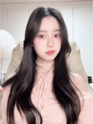 A post by @lua_0122 on TikTok caption: 잠시만요~ 걔는 나만큼 널 사랑못해 #챌린지 #틱톡챌린지 