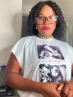 A post by @dayouluxe on TikTok caption: #SmallBusiness #TikTokShop #lipgloss #changecolor #viralvideo #fypシ゚viral @Abie🦋🦋💚💚🇭🇹🇭🇹 @Pretty-Jara🥰🌹🇺🇸 @🍁Savege🦖 @Pretty Jara fans real Madrid🥰 shop my lipgloss now guys show your support please 