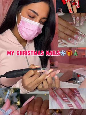 A post by @arinails_ on TikTok caption: my christmas nails❄️💅🏻 che ne pensate?🥺 @Love Nails cod.sconto ARINAILS#5 