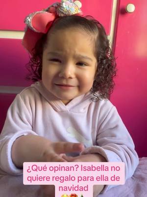 A post by @alvarohm2324 on TikTok caption: ¿Qué opinan? Isabella no quiere regalo para ella de navidad  🫣🎁🎄