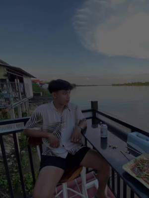 A post by @glik168 on TikTok caption: #CapCut 😇 #ស្អាងកោះខែល 