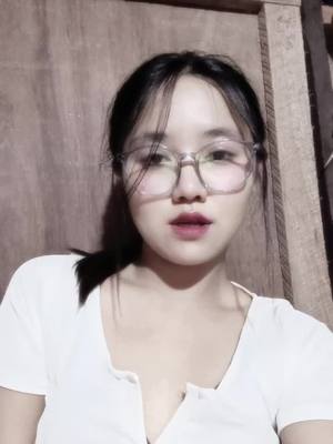 A post by @5thinhtethtetaung8 on TikTok caption: #hello🤪 #fyp 