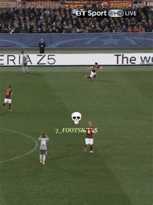 A post by @7_footskills on TikTok caption: Ronaldo fake run ☠️🔥 #cristianoronaldo #ronaldo #manchesterunited #cr7 #fyp 