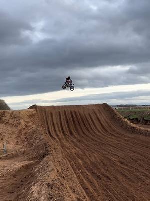 A post by @jakeyboydavies407 on TikTok caption: Oppo for the boys #fyp #foryou #oppoking #motocross #dirtbike #wheelie #fast #trending #trend #oppo #whip 