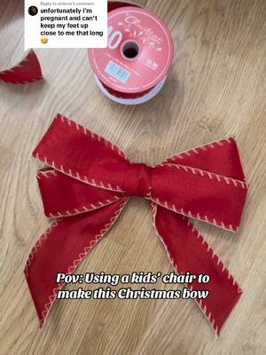 A post by @monicacraftsitall on TikTok caption: Replying to @victoria how about this version? 😁 Christmas bow tutorial #bowdiy #ribbon #moño #liston #christmasbow