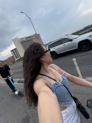 A post by @yamelgamboa on TikTok caption: Recuerda ser el sol en días nublados!! Austin es una ciudad muy bella!!💙💙💙  #scooter #dayinaustin #creatorsearchinsights #austin #austintx #Zilker #zilkerpark #zilkerparkatx #ladybird #ladybirdlake #austintexas #tx  #downtownaustin  #fyp #foryoupage