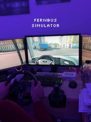 A post by @ofy.68 on TikTok caption: Surroundfunktion aktiviert 😁 #fernbussimulator #logitechg29 