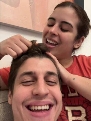 A post by @vacalocard on TikTok caption: Cuando tú ibas, yo venía mi amor🥰 @Chrisrvideos #foryourpage #foryou #viral #meme #comedy #humor #pati #fyp #vacalocard 
