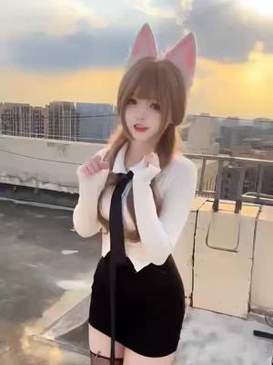 A post by @ccnai0 on TikTok caption: \(//∇//)\#05 #ダンスを踊る 