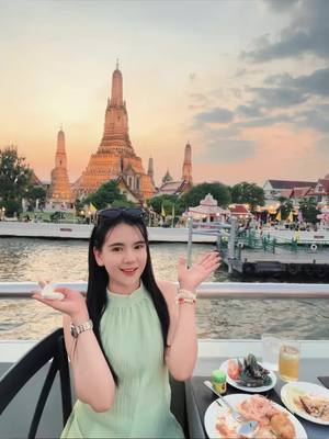 A post by @pawinee_wi9 on TikTok caption: #CapCut แล้วพบกันใหม่นะ👋🇰🇷🇹🇭 #28y #คนไทยในเกาหลี #korea #ตามจังหวะ #สตอรี่ความรู้สึก #สาวอุดรธานี🧡🌈💫🌻 