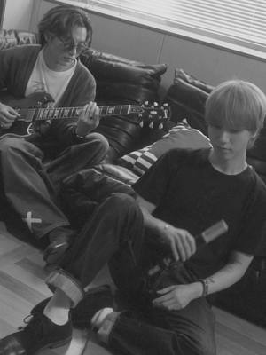 A post by @superjunior_smtown on TikTok caption: So how can my day be bad? #예성 #YESUNG  #슈퍼주니어 #SUPERJUNIOR  #bad #wavetoearth #Cover