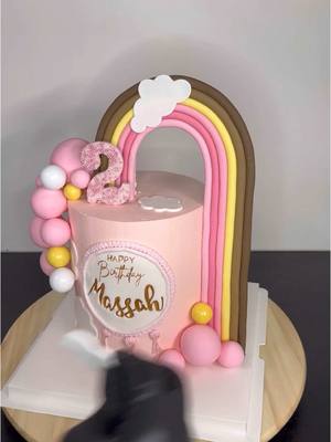 A post by @olphise_made_it on TikTok caption: Un gâteau girly pour une petite fille mignonne #gateau #girly #fille #cake #decorationdegateau #pourtoipage 