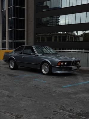 A post by @sonnyg_cars on TikTok caption: 1986 BMW M6 csi  ukspec #e24 #sonnyG 