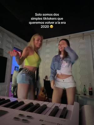 A post by @priimoraa on TikTok caption: JAJAJAJAKKAKA TE AMO GRACIAS POR HACERME REIR TANTO @Danelik Star 