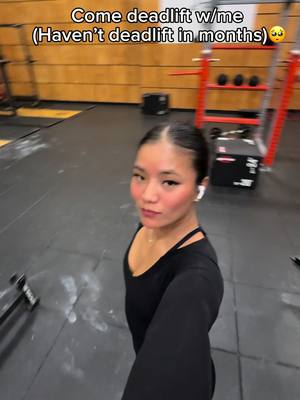 A post by @ms.dumplingg on TikTok caption: All for the gains @Gymshark code: ANNALY10  #gym #GymTok #gymshark #gymsharkwomen #gymfit #ad 