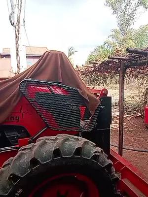 A post by @xgd9999 on TikTok caption: សេតហើយមេៗអើយ🚜😔💵#m8540❤️ #កូនអ្នកកសិករ🚜🌾💚 #ស្រលាញ់ការរាប់អាន🔰🚥🚜🚜🔰 