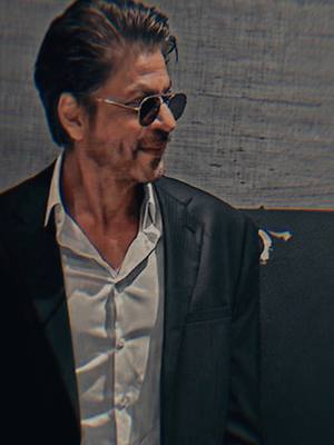 A post by @srk.khan19 on TikTok caption: srk in Malaysia #iamsrk #srk #shahrukhkhan #sahrukhkhan #sahrukhkhan #kingofbollywood #shahrukhan #kingofbollywood #srkian #srkfanclub #fyp 