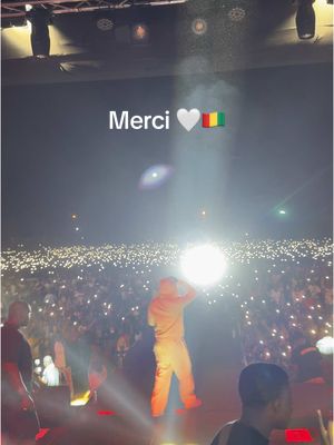 A post by @tiakola_meloo_ on TikTok caption: Merci Conakry 🇬🇳🤍