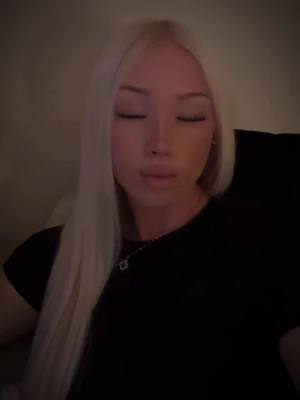 A post by @fabiennesahin on TikTok caption: 🌙🖤 #capcut#fyp#fy#videoviral