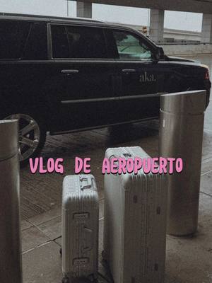 A post by @sofiagonet on TikTok caption: Vlog volviendo a casa ✈️🩷 #nyc #travelvlog #airportlife #vlogdeldia 