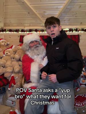 A post by @darraghomurchu on TikTok caption: Santa knows whatsup 👍 #fypシ゚ #funny #irish #santa #christmas 