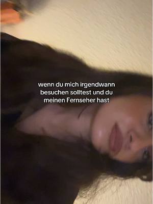 A post by @sumeygold1 on TikTok caption: Wer kennt’s ? Bei mir alles auf Dauerschleife 😂😂🥰🥰🔮🤫 #fyp #fup #foryou #xybca #fypageシ #mood #netflix #tbbt #harrypotter #gilmoregirls #himym #viral 