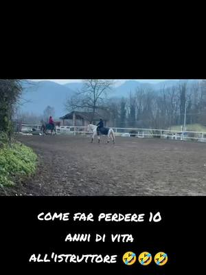 A post by @church2.0pro on TikTok caption: sono vecchia per certe cose 🤣🤣 #horseball #allievi #ohana 